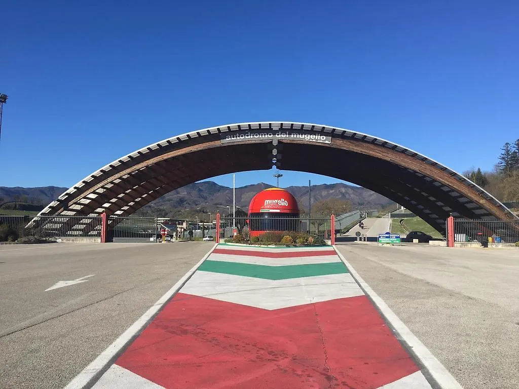 *** Vakantiepark Camping Village Mugello Verde San Piero a Sieve Italië
