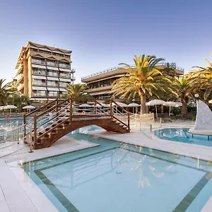 Szálloda Caesar &, Lido di Camaiore