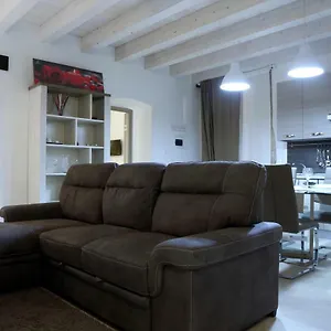  Apartment Maniace Italy